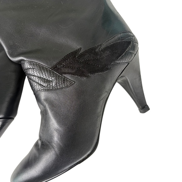 Vintage Gloria Vanderbilt Black Leather Boots – Late 70s / 80s (Size 6.5 US) - Picture 4 of 8